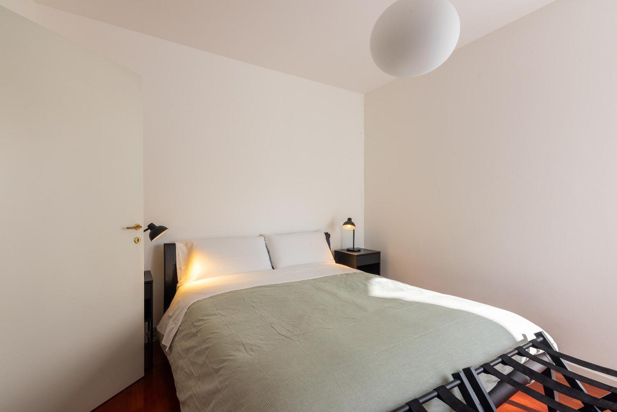 Daniele Flat - Free Wi-fi & M4 Metro Mi Appartamento