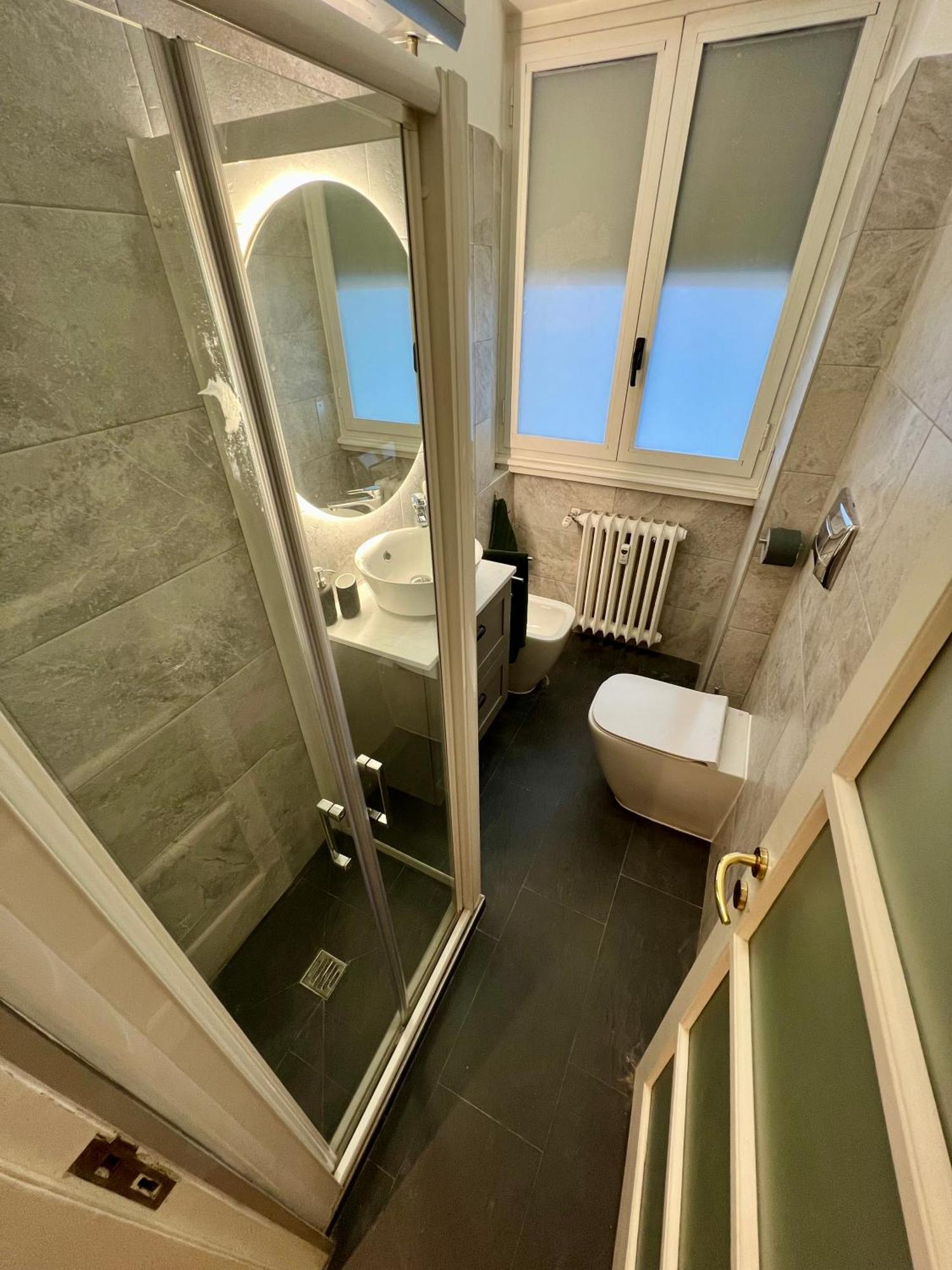 La Bella Charme 3 Km Away From Duomo/ Netflix & Wi-fi Included Milano