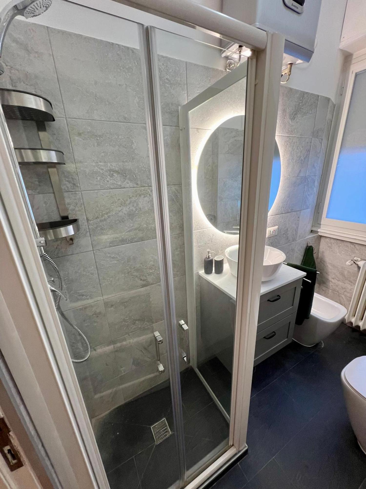 Lejlighed La Bella Charme 3 Km Away From Duomo/ Netflix & Wi-fi Included Milano