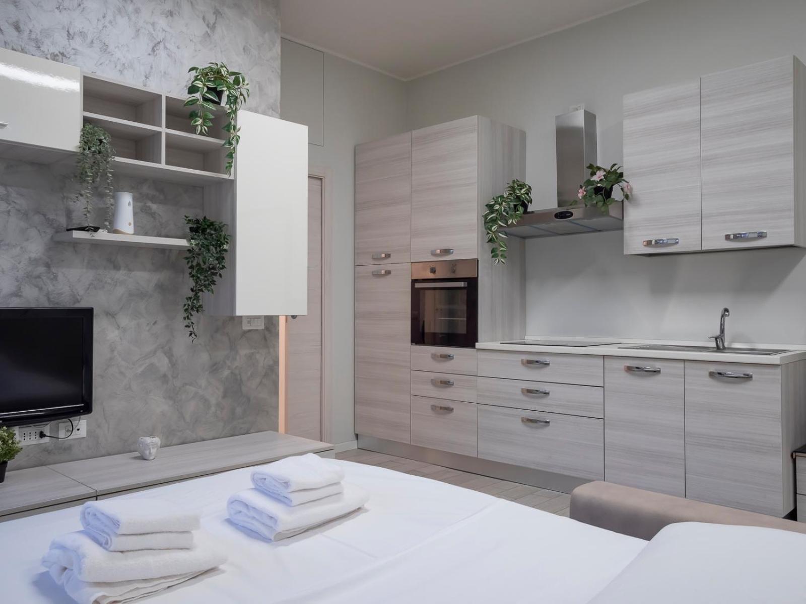Ihost - Trasimeno 22 * Milano