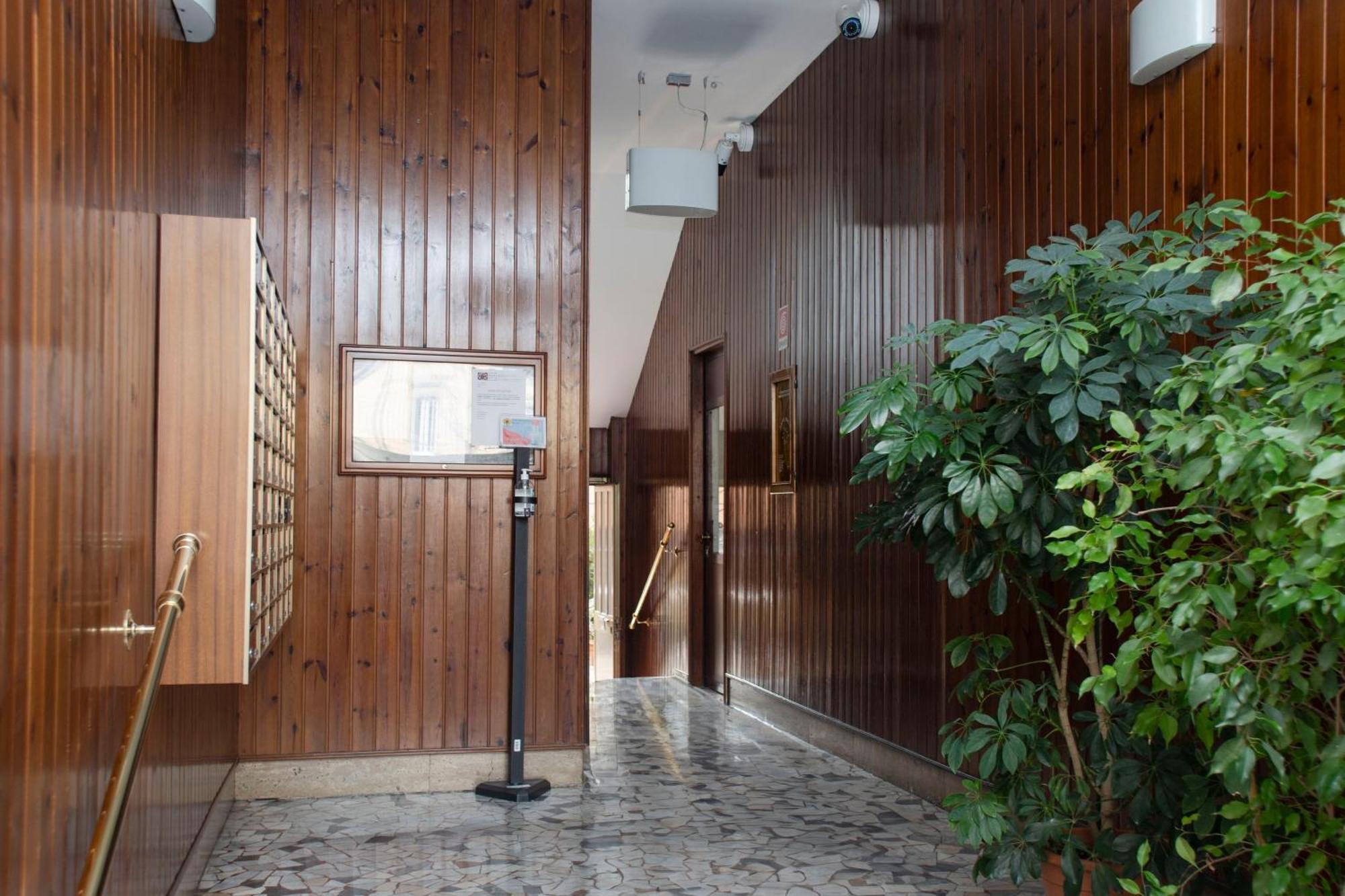Gambara Urban Flat - Stylish And Next To Metro Milano
