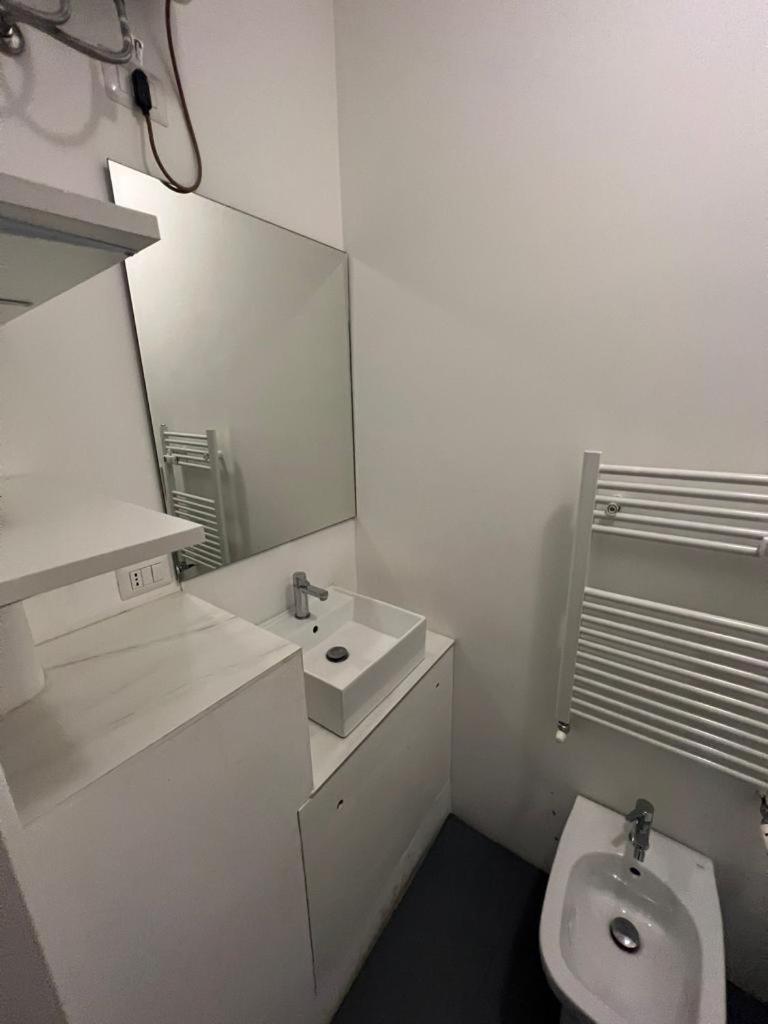 Ugoni Studio Appartamento Milano