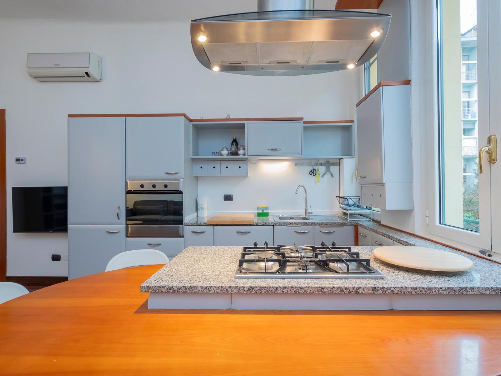 Xenia - Charming Three-room Milano