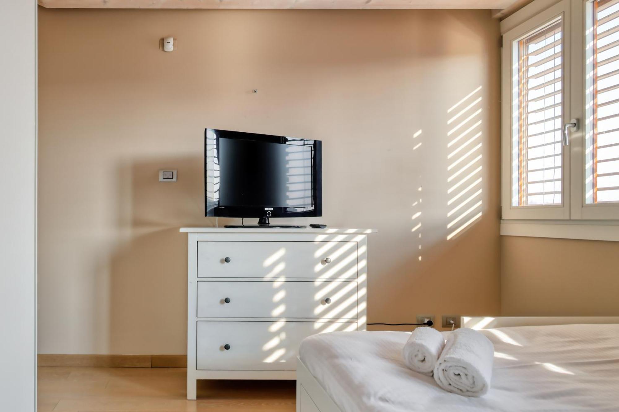 Joivy Elegant With Parking And Balcony Milano