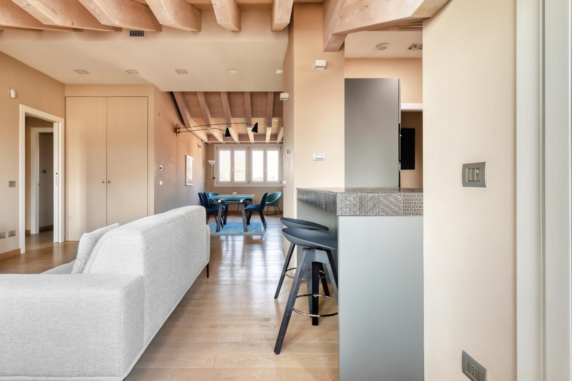 Joivy Elegant With Parking And Balcony * Milano