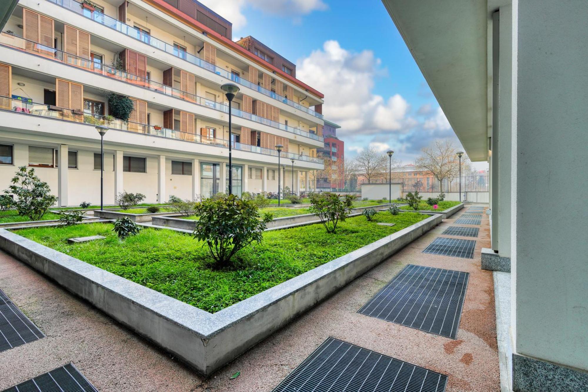 Appartamento Joivy Elegant With Parking And Balcony Milano