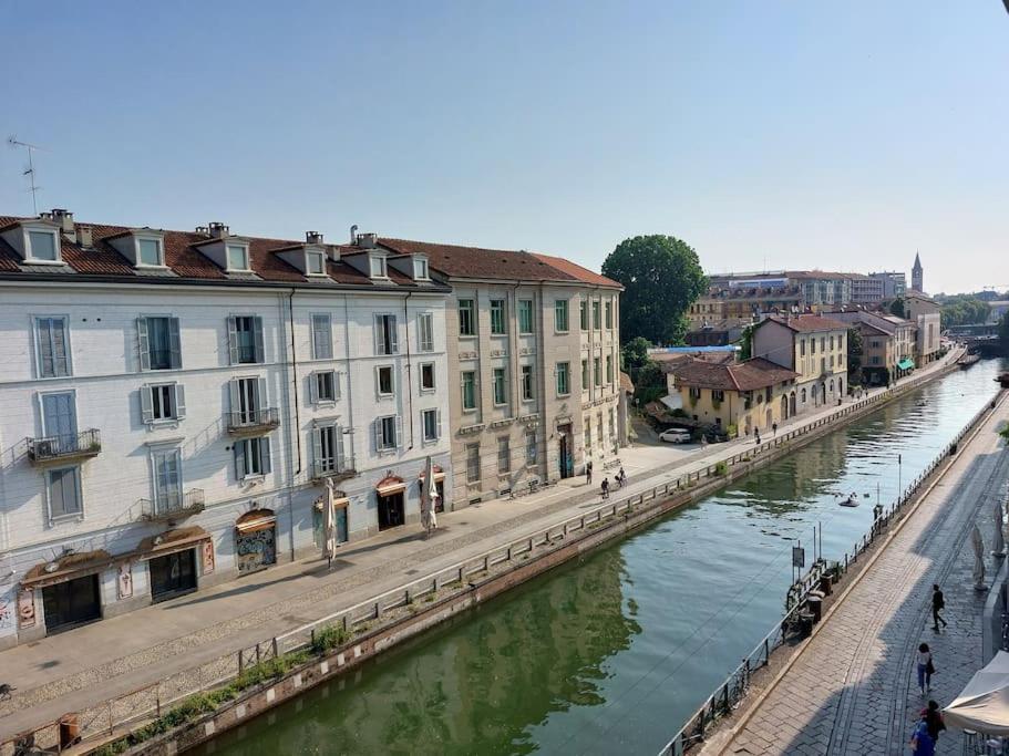 The Painter House On The River Milano