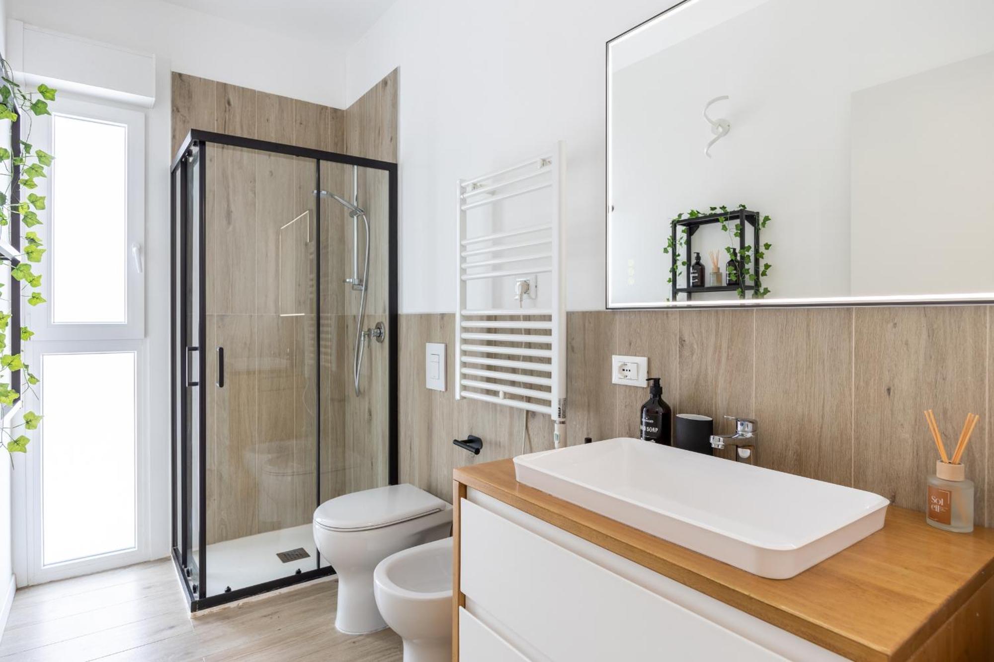 Apartment Free Private Parking - Metro Line 5 Min Cozy *