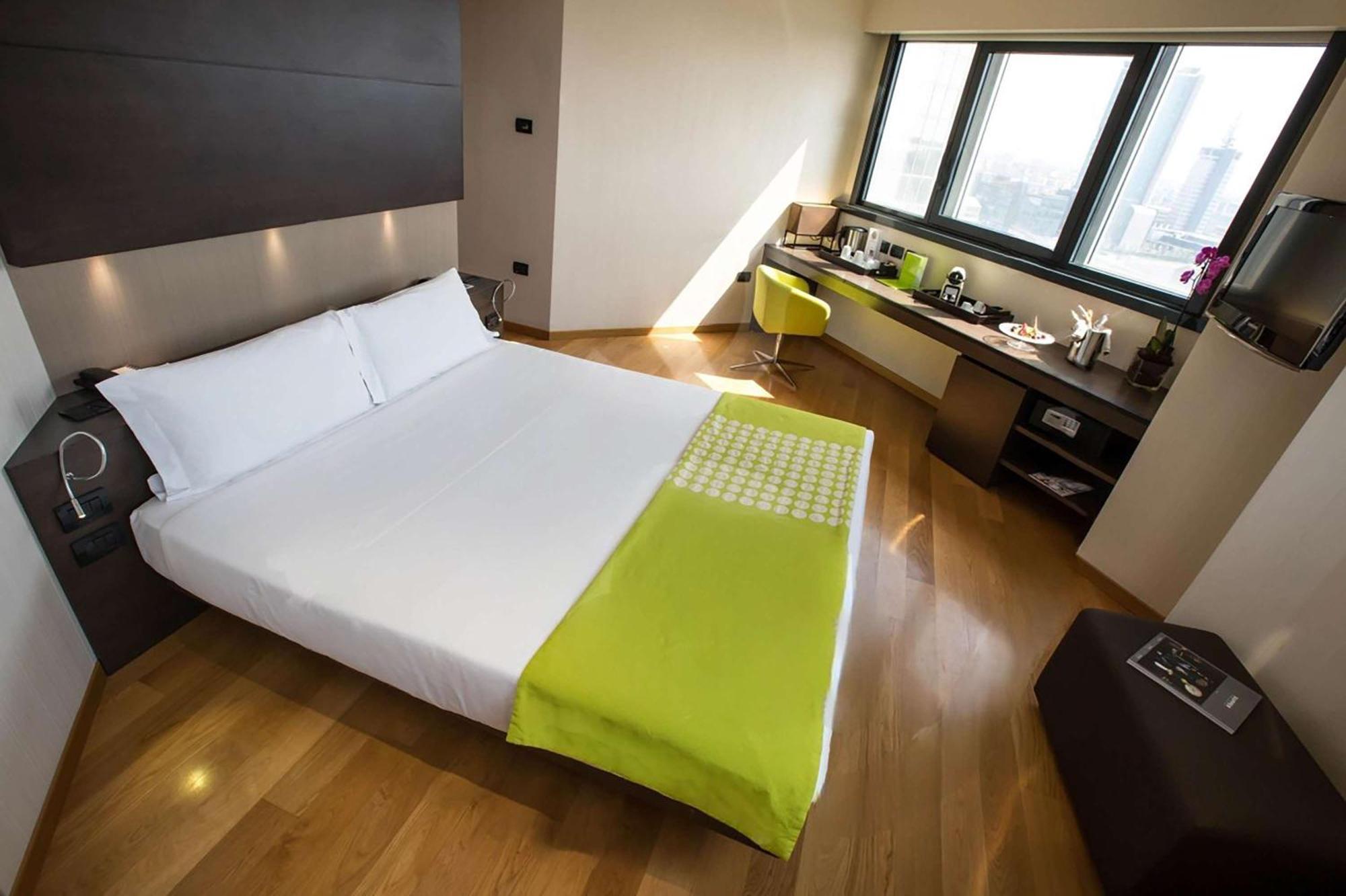 Western The Hub Milaan