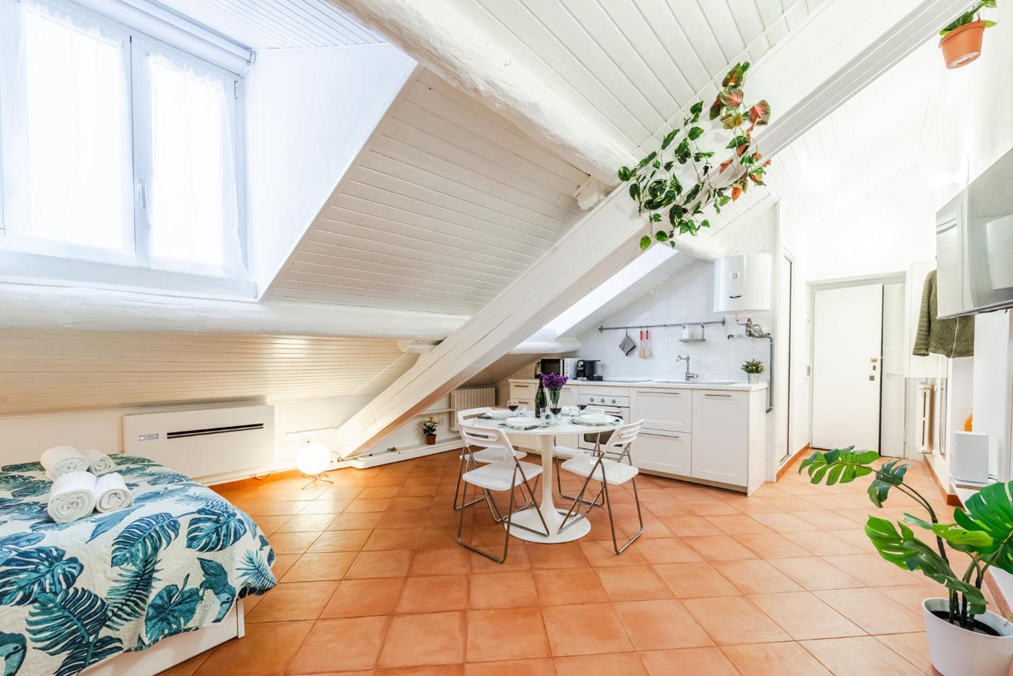 The White Jungle - San Babila Attic Milaan