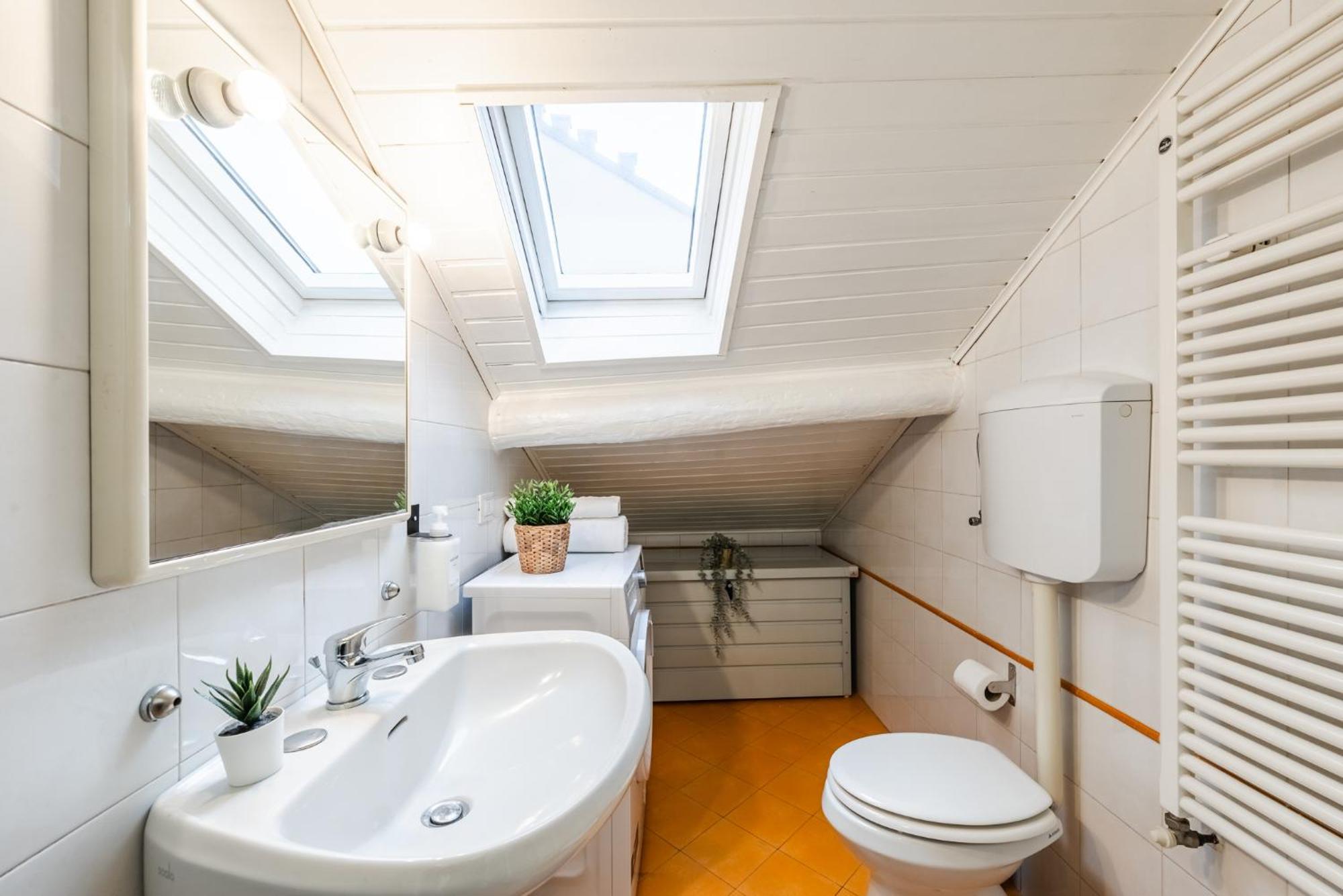 Appartement The White Jungle - San Babila Attic