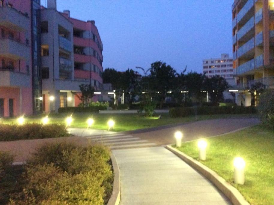 Appartamento Vicino Metro Precotto, Garage Gratuito Milano