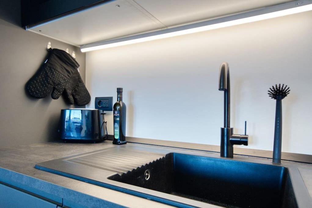 Apartment Italianflat - Canal Couture, Navigli Luxury Retreat Milan