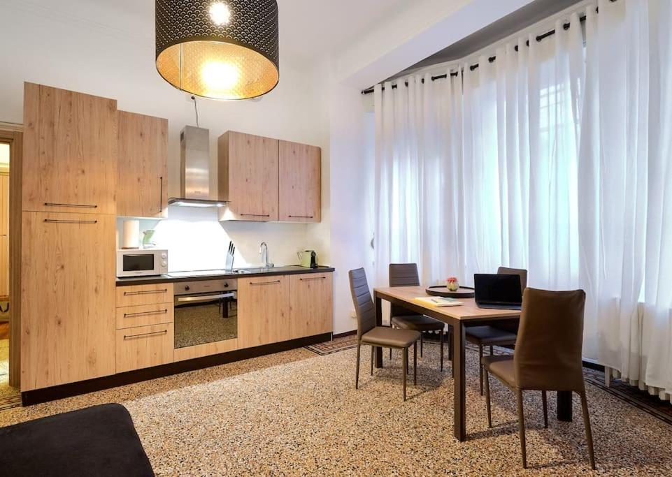 Isola Suite-hosted By Sweetstay *