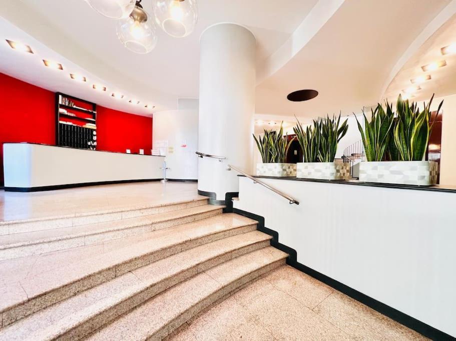 5 Min Walk To Duomo Petite Loft! Appartamento Milano