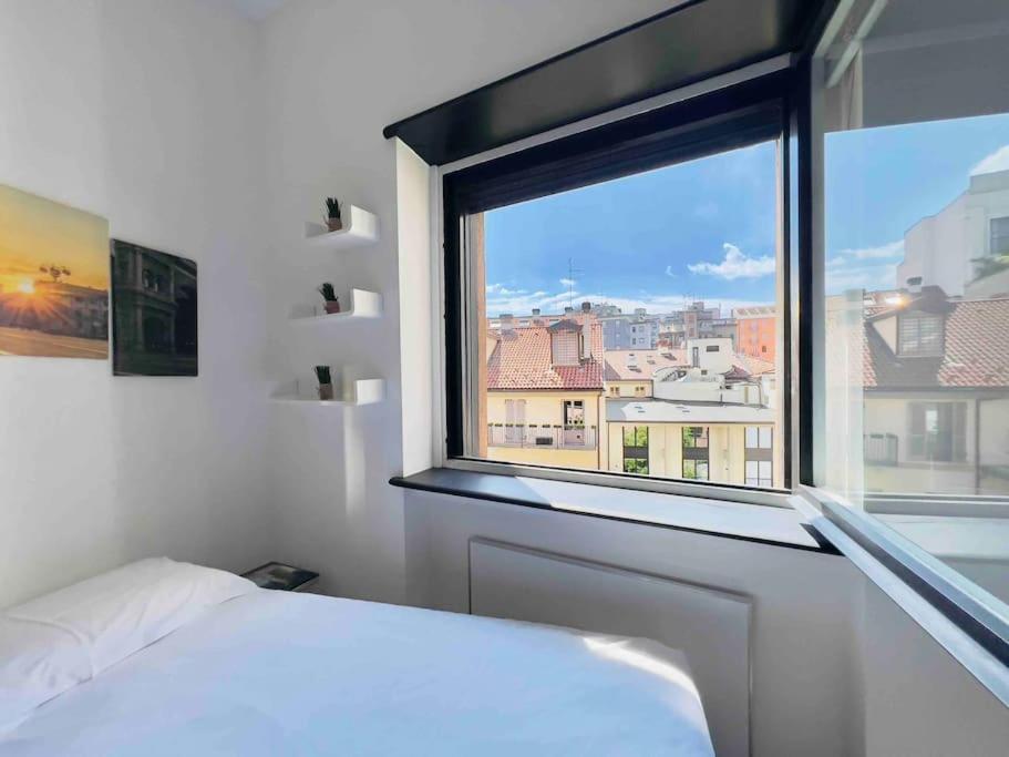 5 Min Walk To Duomo Petite Loft! Milano