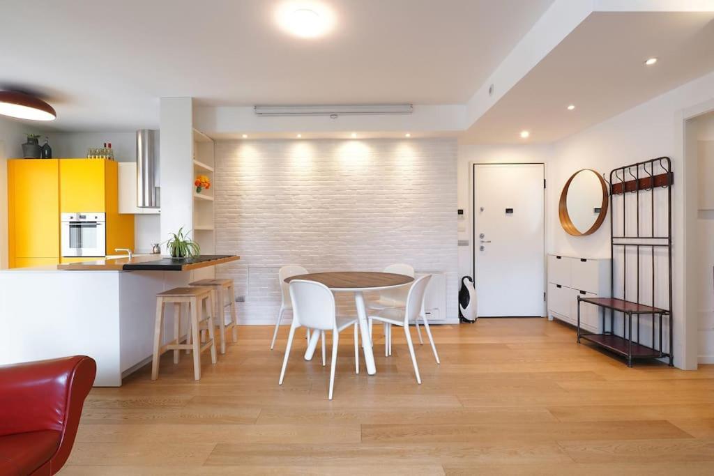 Apartment Contempora - Trilocale C. Di Rienzo 37 Mailand