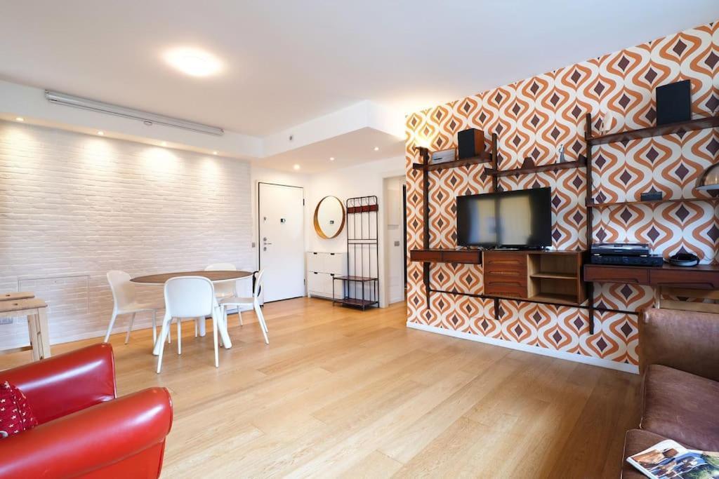 Contempora - Trilocale C. Di Rienzo 37 Mailand