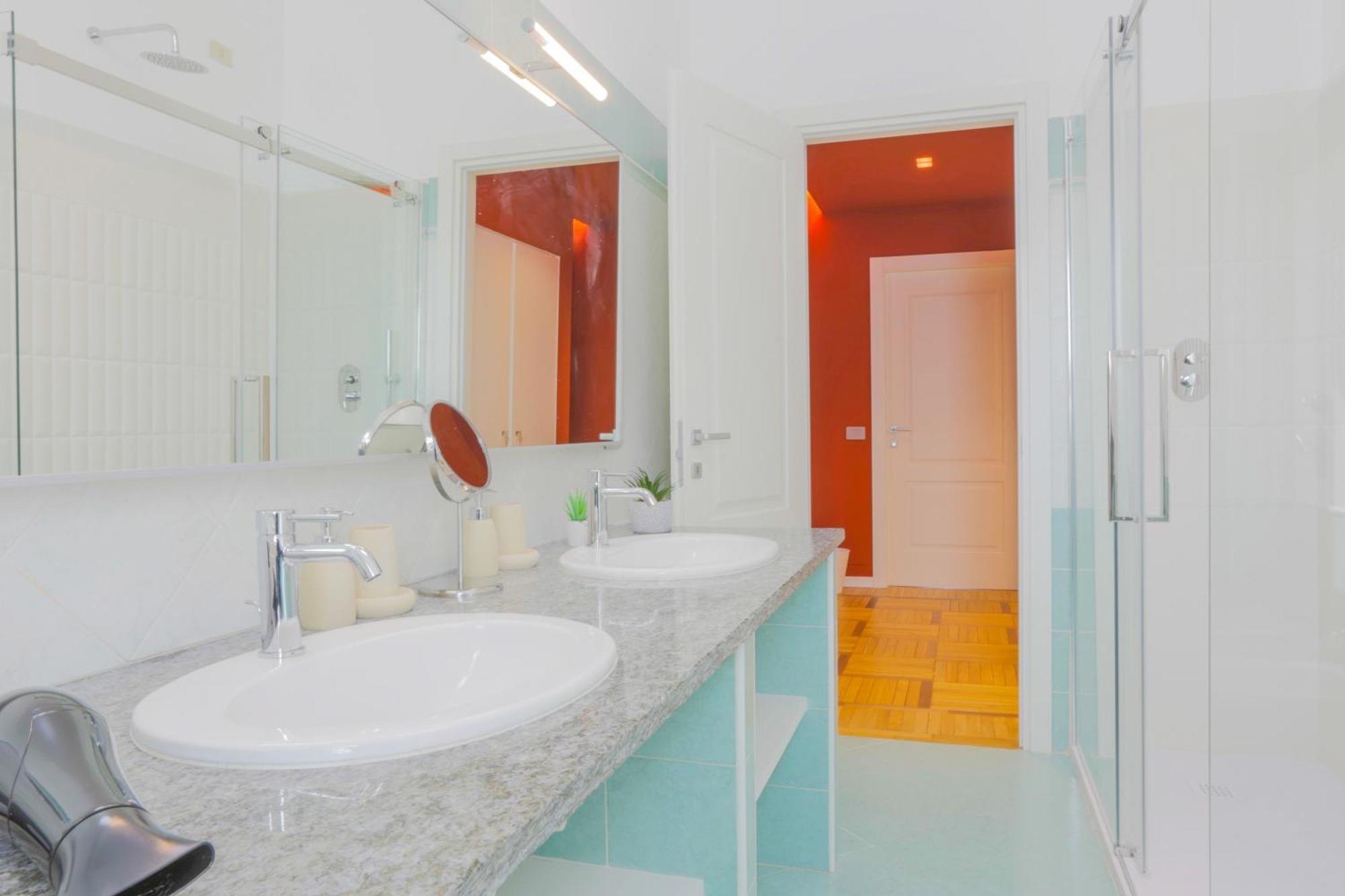 Private Luxury 5 Bedroom - Station Milaan
