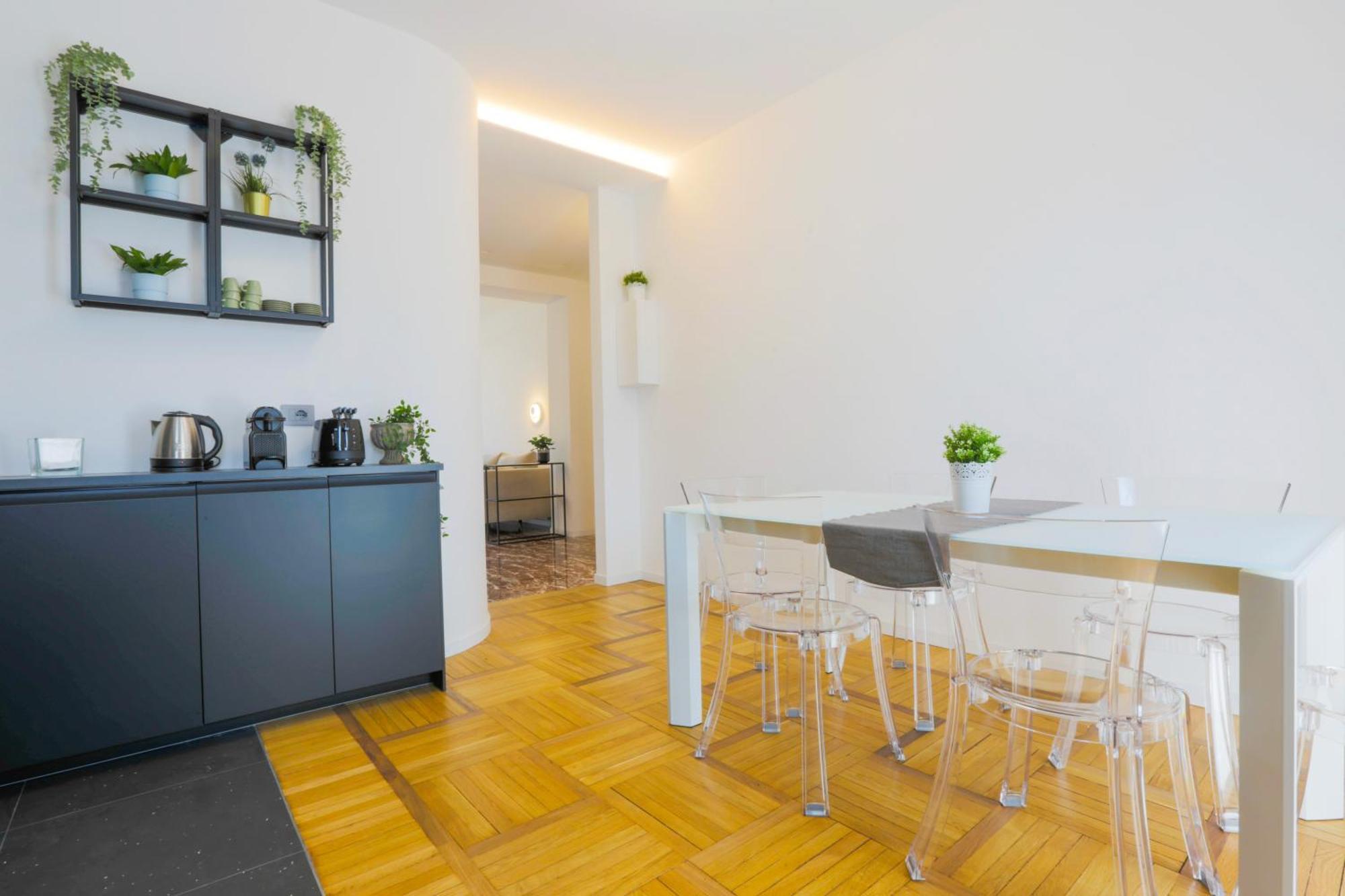 Private Luxury 5 Bedroom - Station Milaan