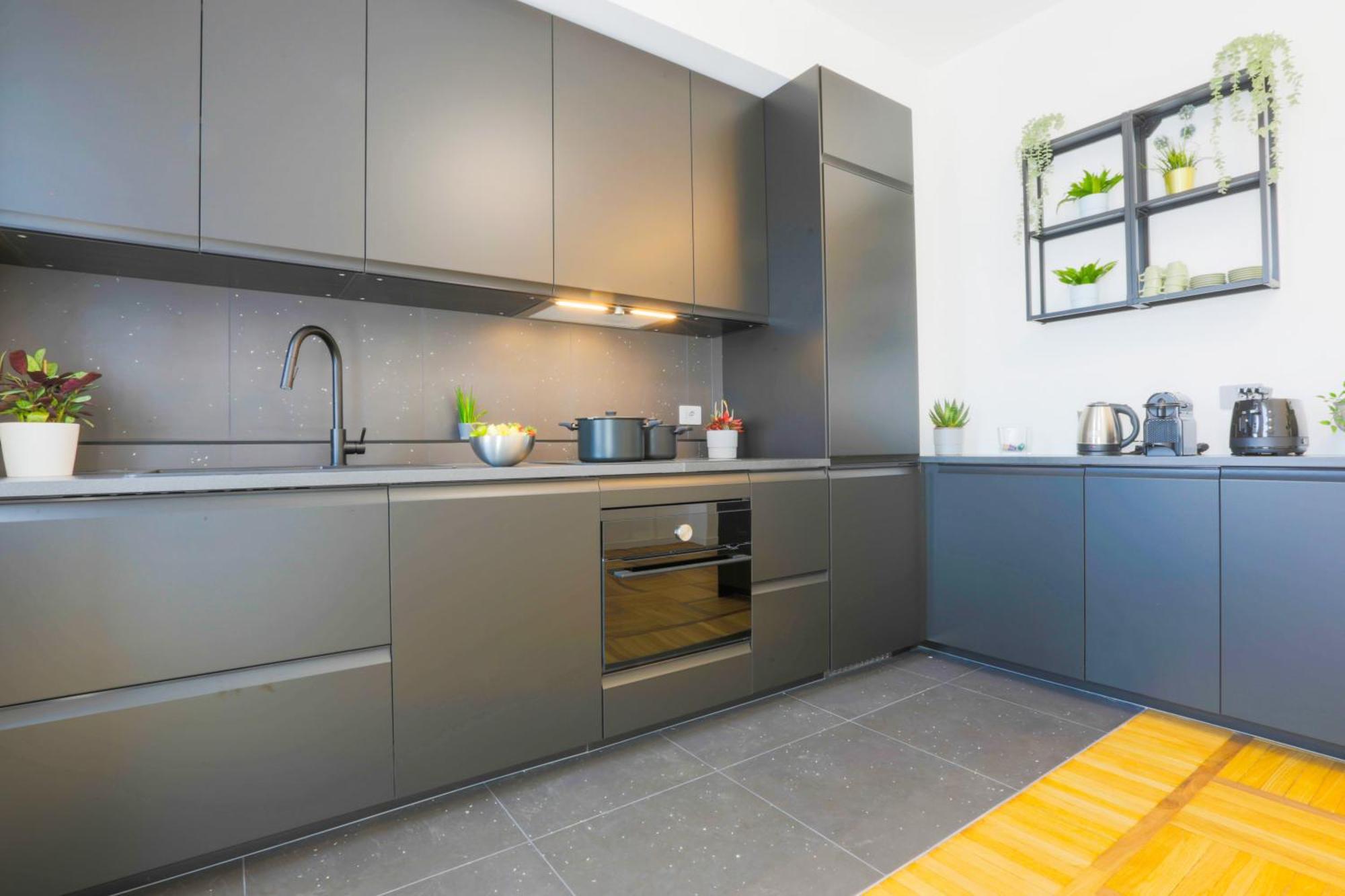 Private Luxury 5 Bedroom - Station Appartement Milaan