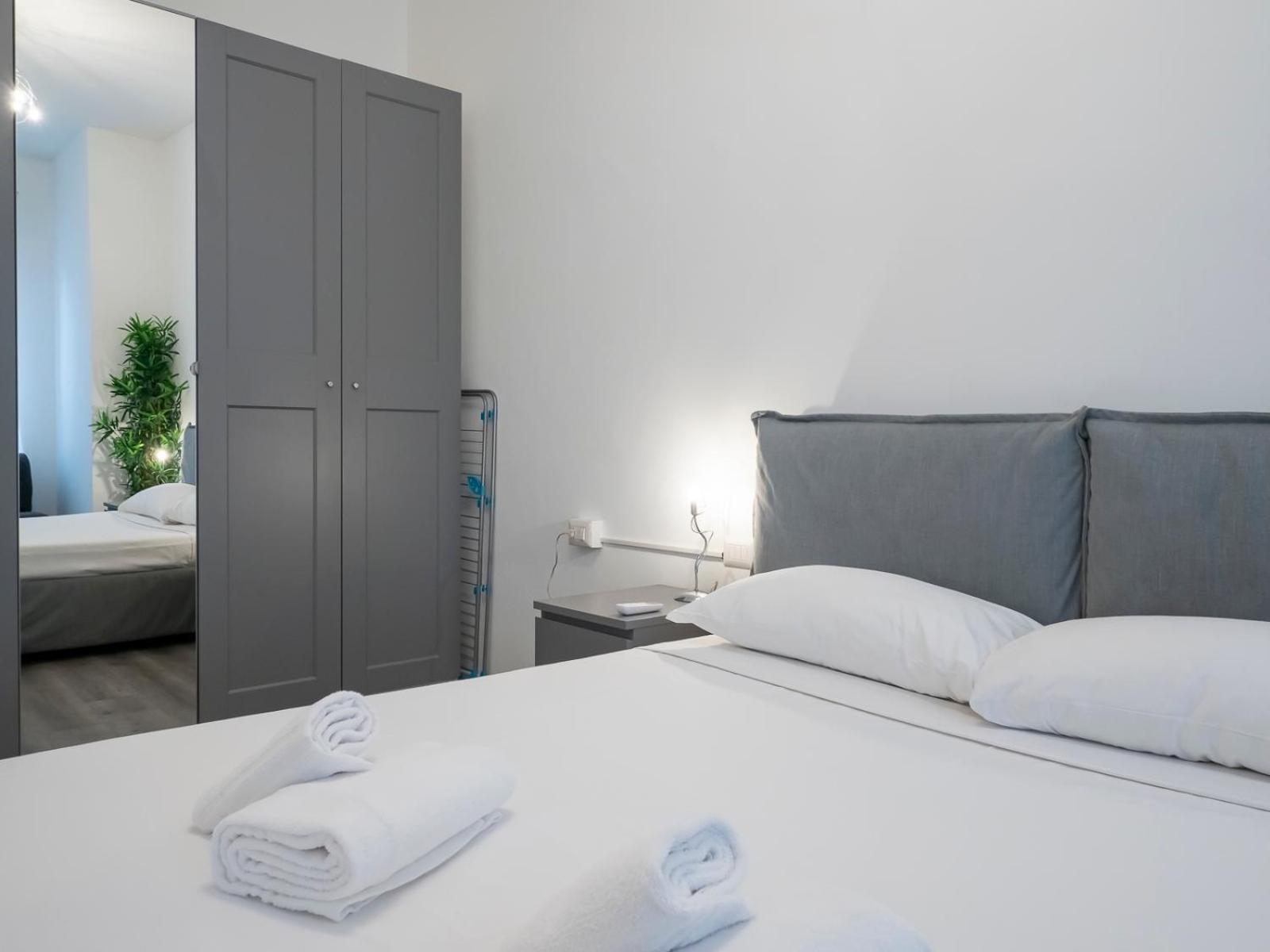 Apartment I Host - Melloni 34 *