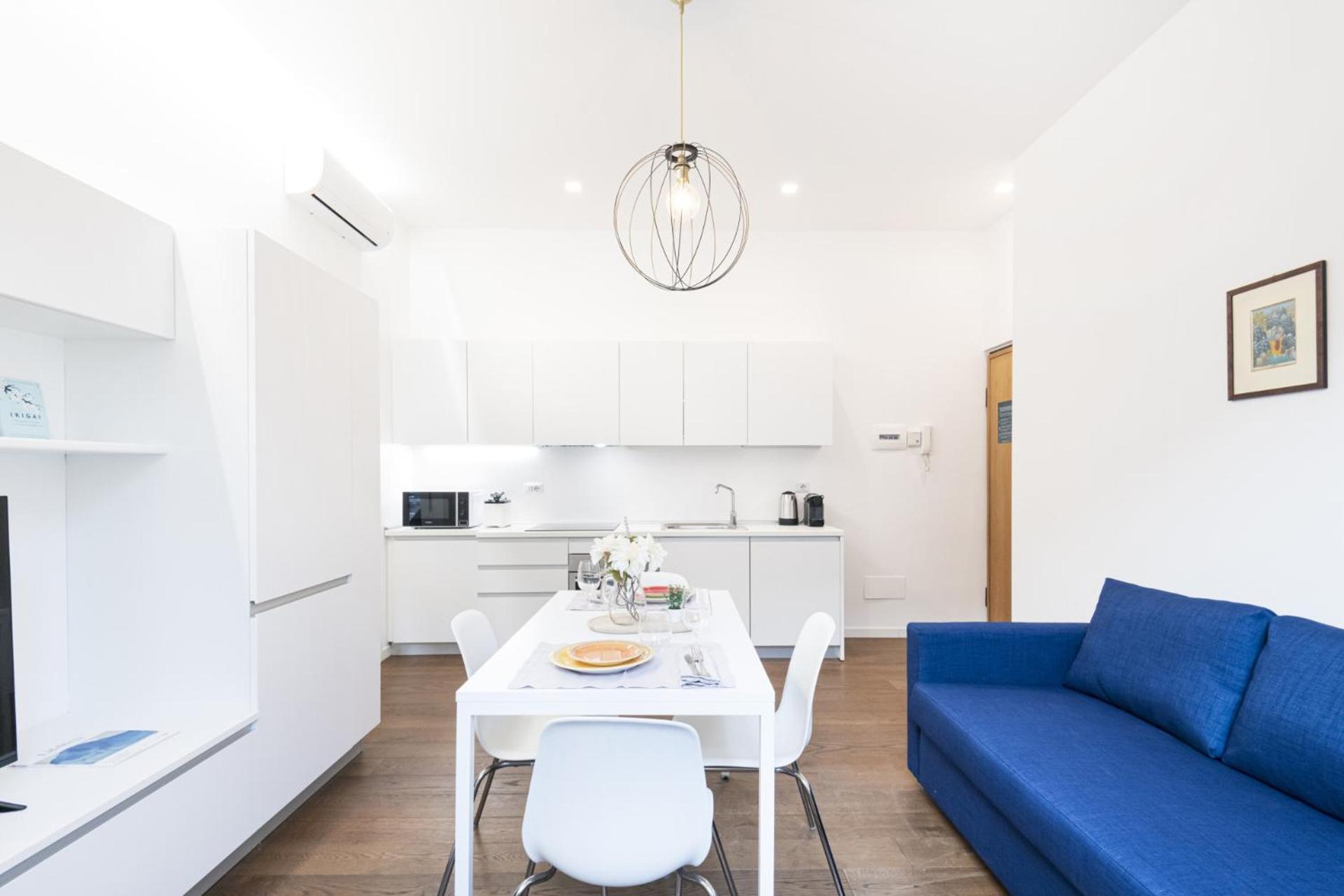Easylife - Bilocale In Zona Centrale/lima Appartement