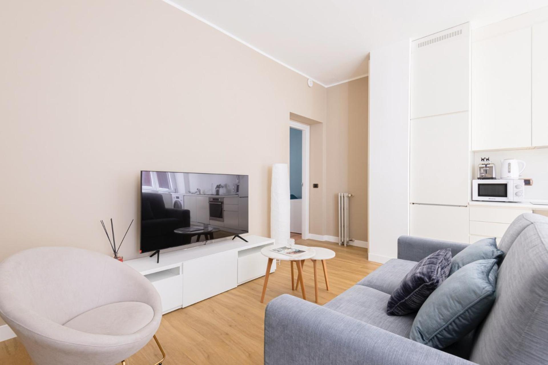 Easylife - Luminoso In Buenos Aires * Milano