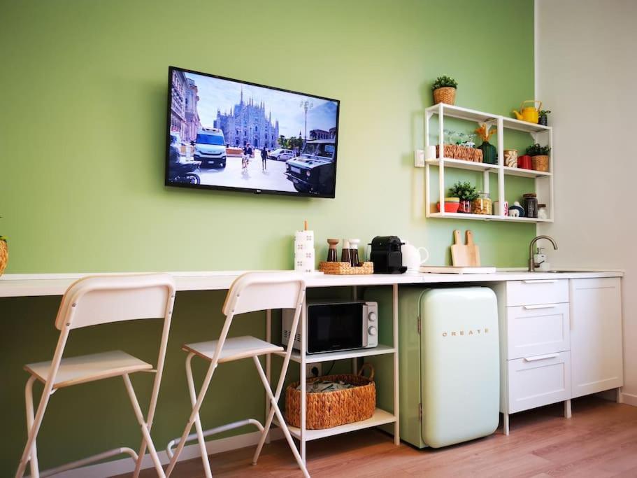 Sunny Flat 50 Meters From The Metro * Milano