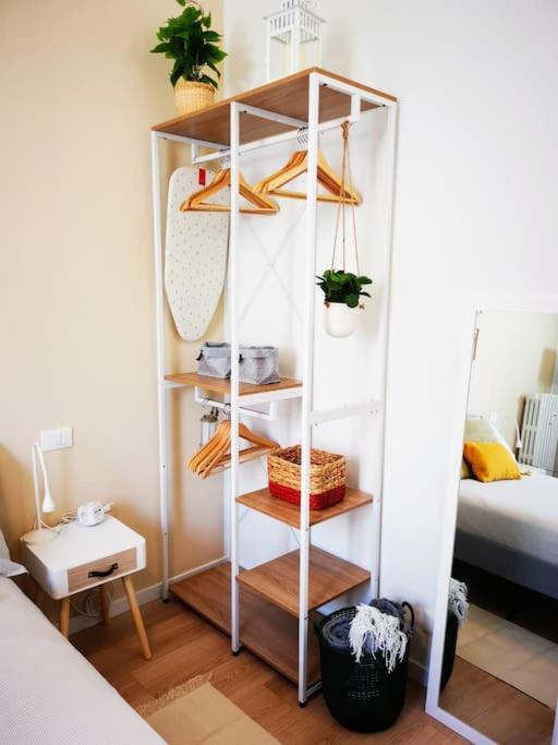 Sunny Flat 50 Meters From The Metro Appartamento