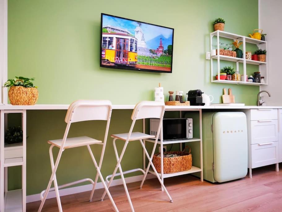 Sunny Flat 50 Meters From The Metro * Milano