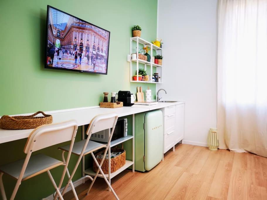 Appartamento Sunny Flat 50 Meters From The Metro