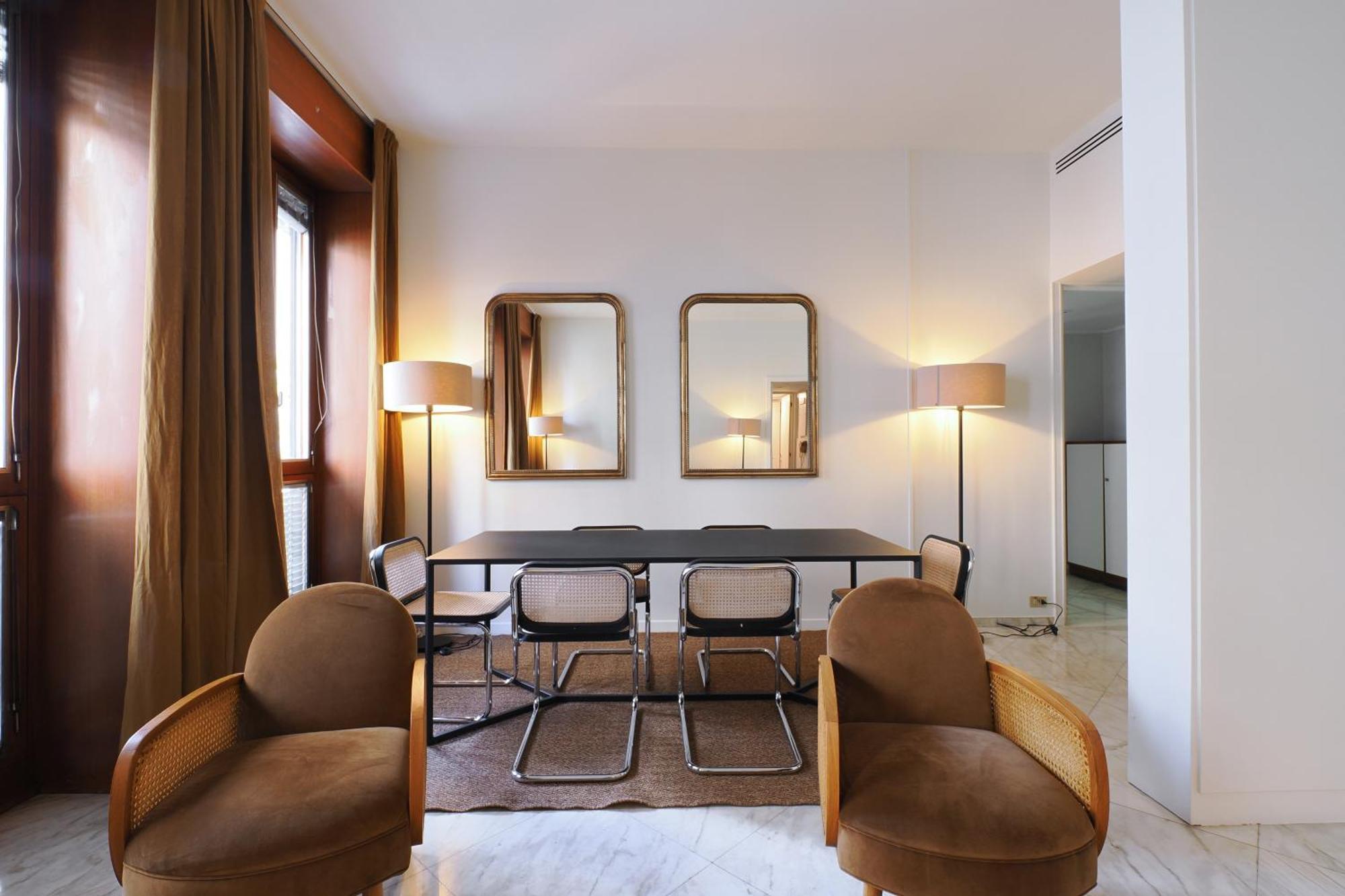 Homnest I Conservatorio Lux Apt * Milano