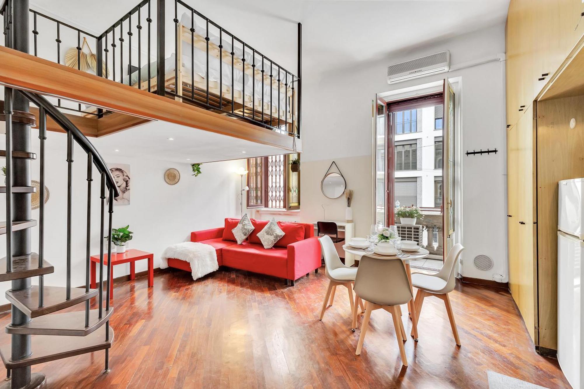 Appartamento Centro Storicolittle Loft With Balcony Duomo A 10 Miuti Milano