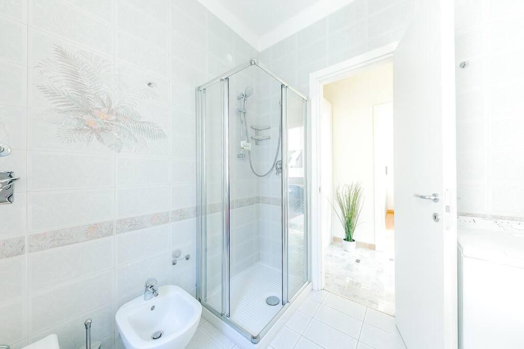 Navigli - Downtown - Duomo Spacious Two Bedroom - Close To Metro - Ac - Wi-fi Appartamento Milano