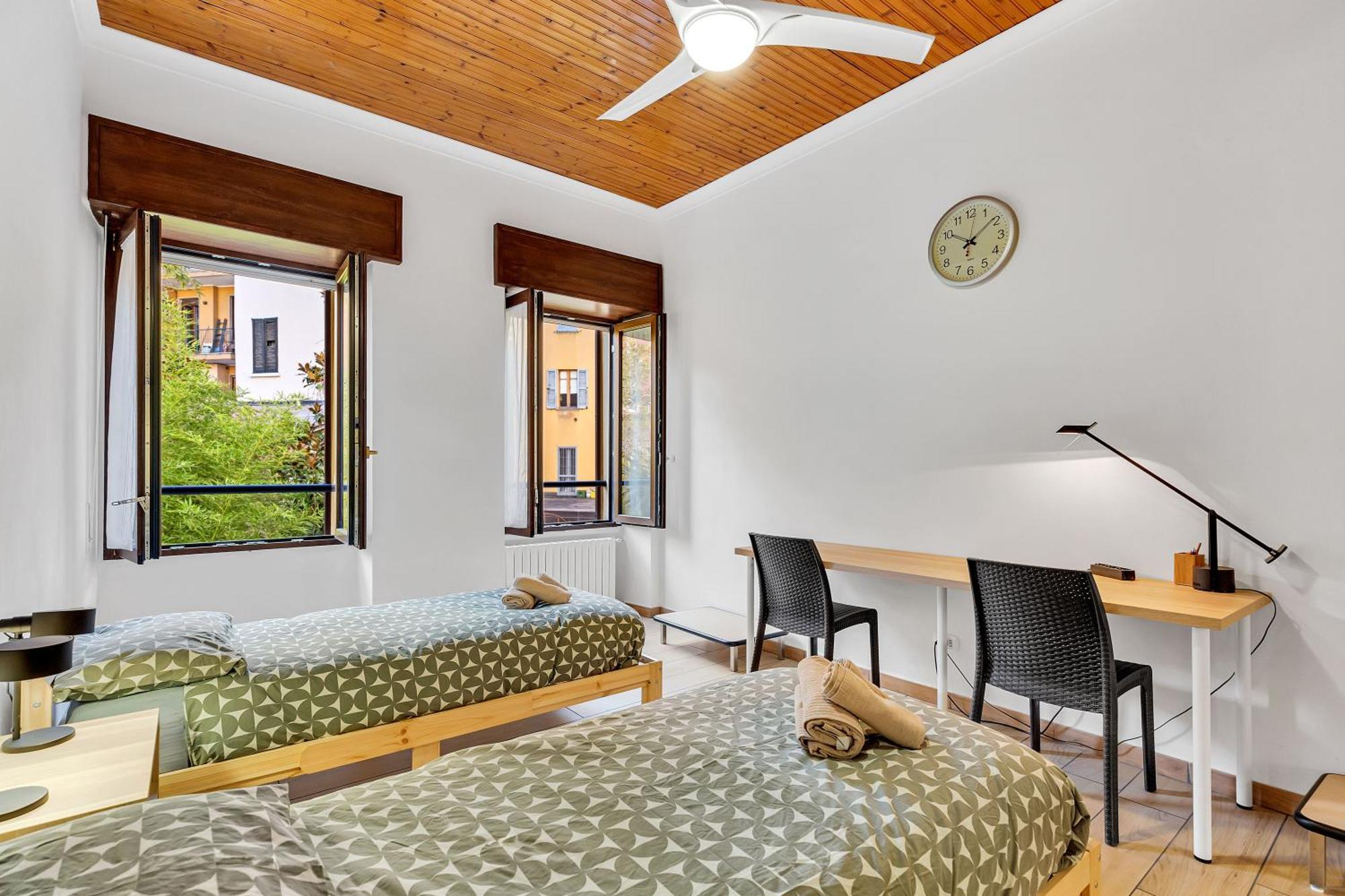 Charming & Bright In The Heart Of - Balcony *