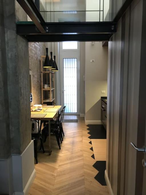 Dezza Loft * Milan