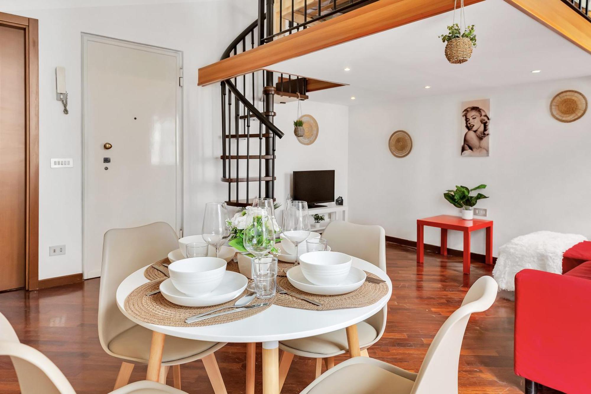 Centro Storicolittle Loft With Balcony Duomo A 10 Miuti *