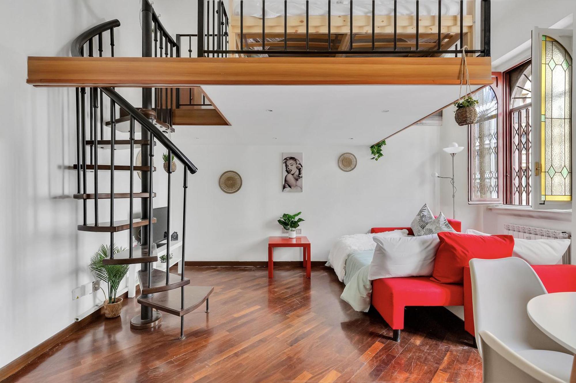 Centro Storicolittle Loft With Balcony Duomo A 10 Miuti *