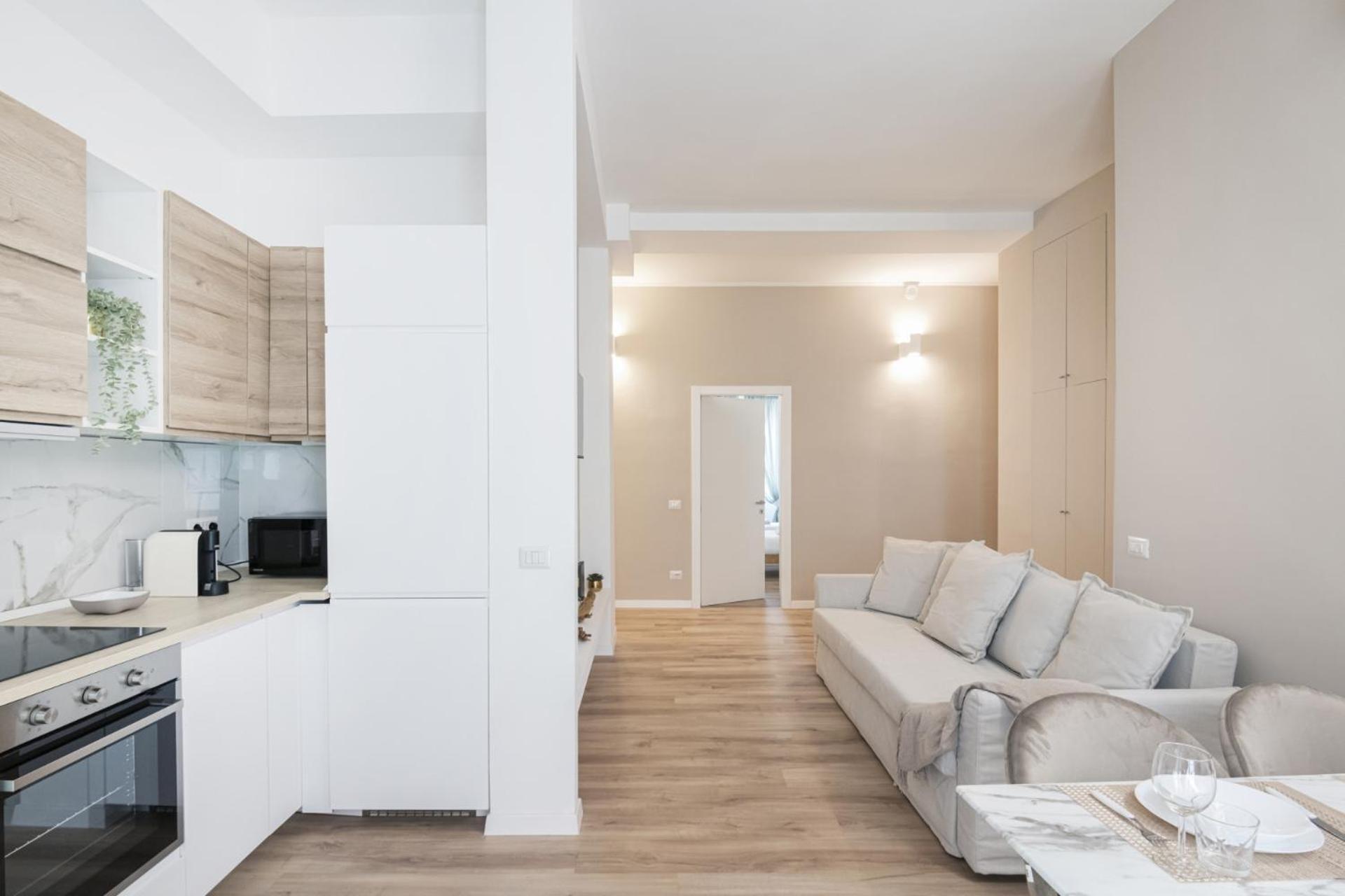 Easylife - Golden * Milano