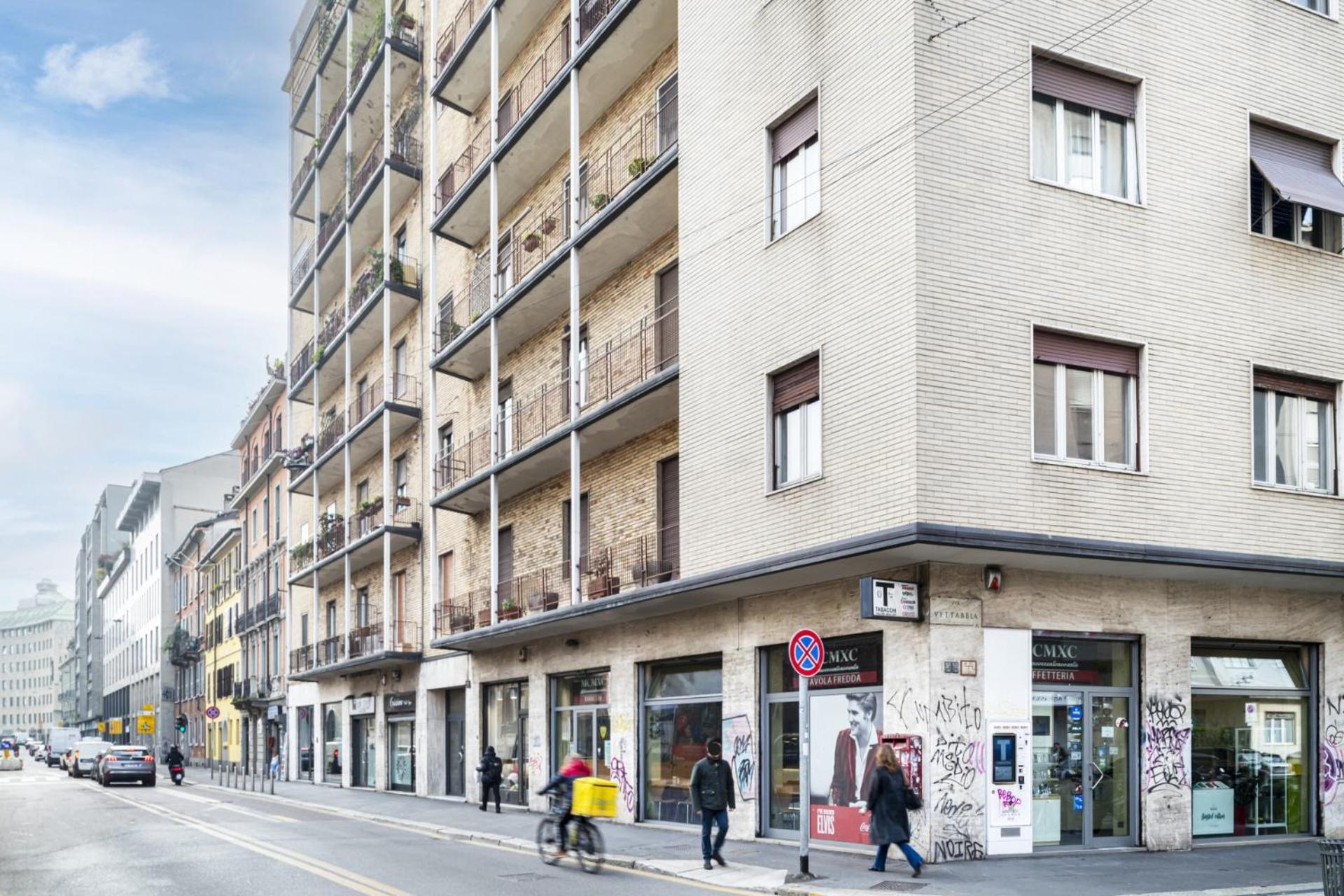 Easylife - Golden * Milano