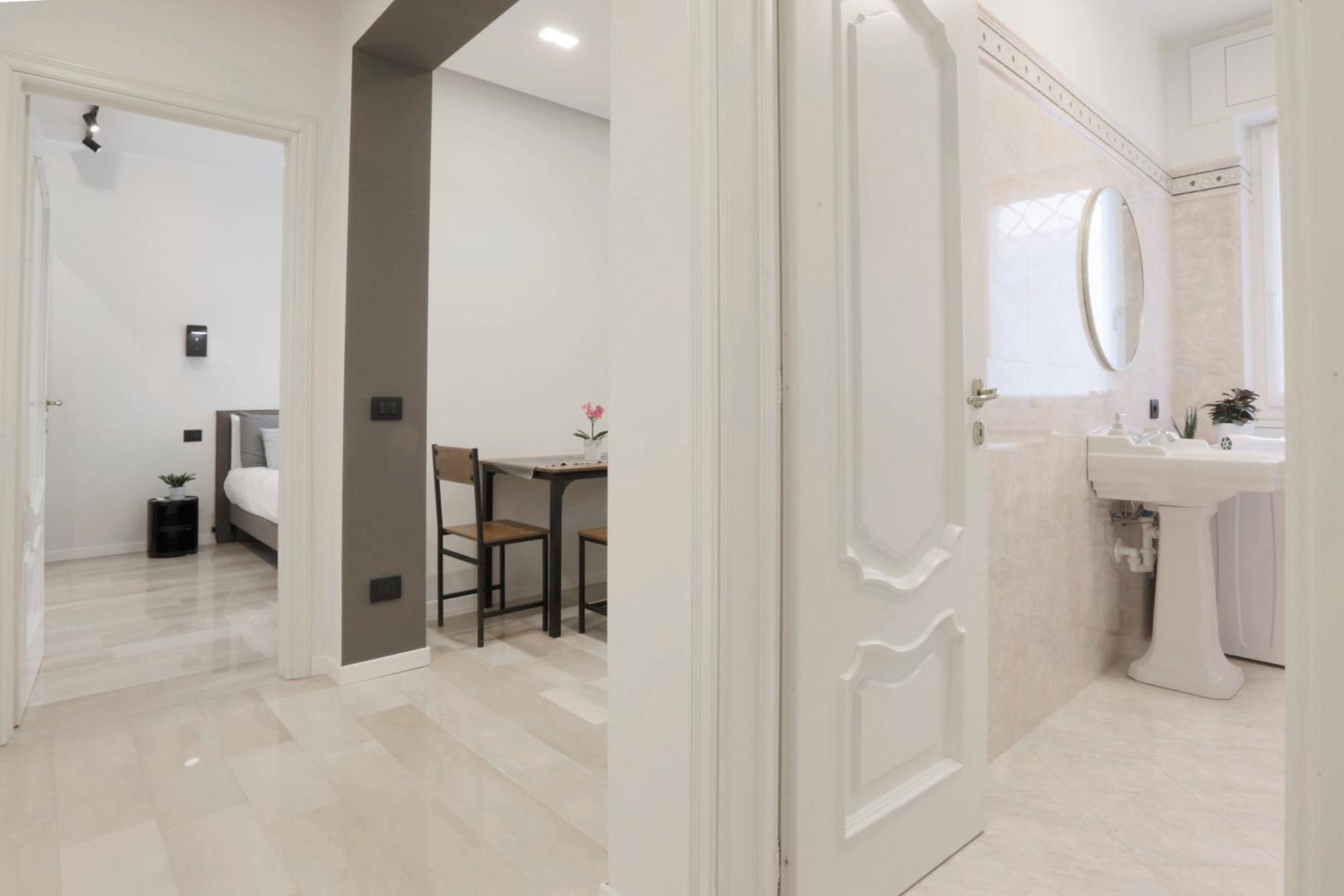 New Modern Flat 10 Minutes Walk From Station Apartment