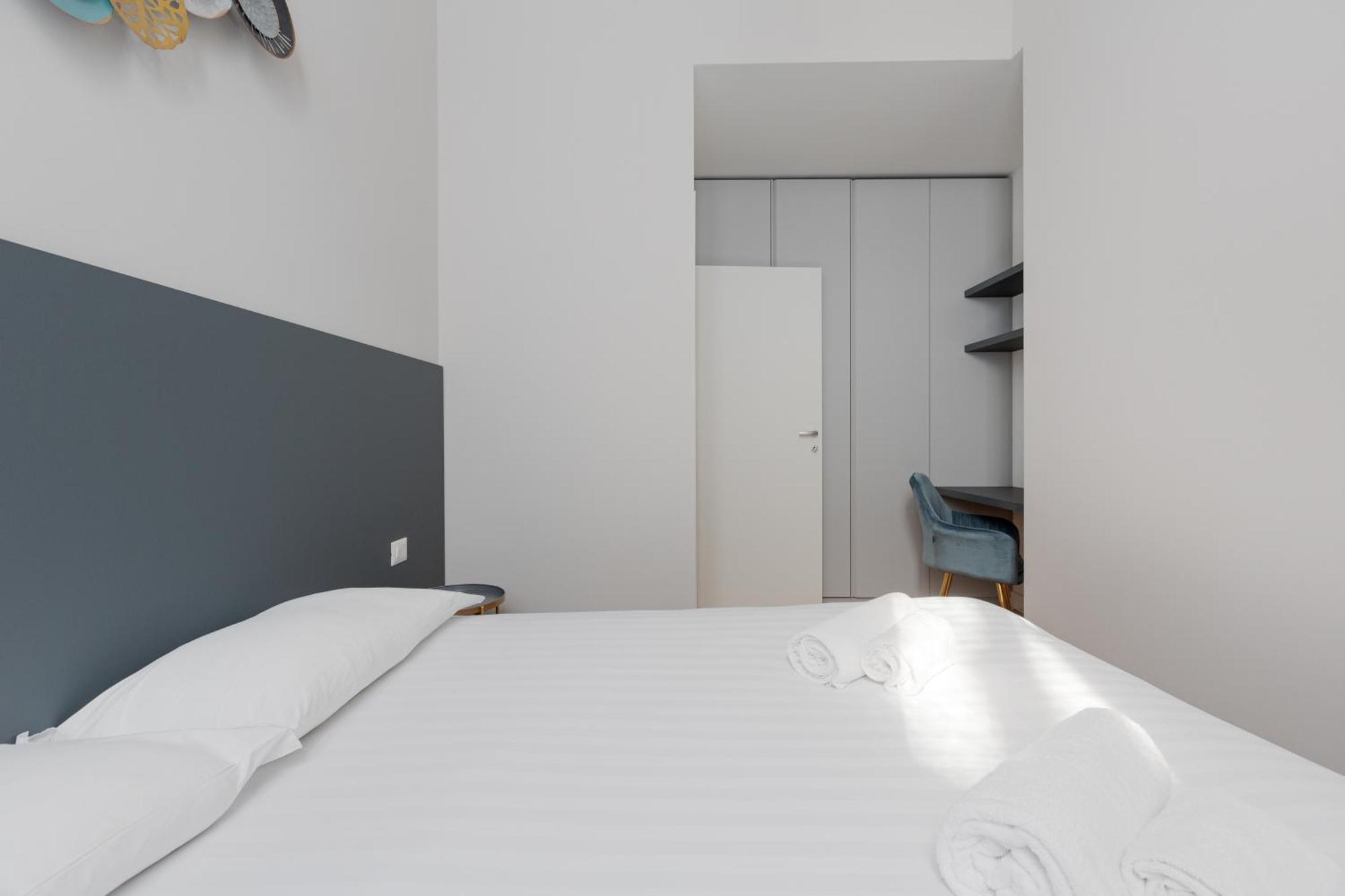 Mac Mahon - Urban Oasis Apartment!