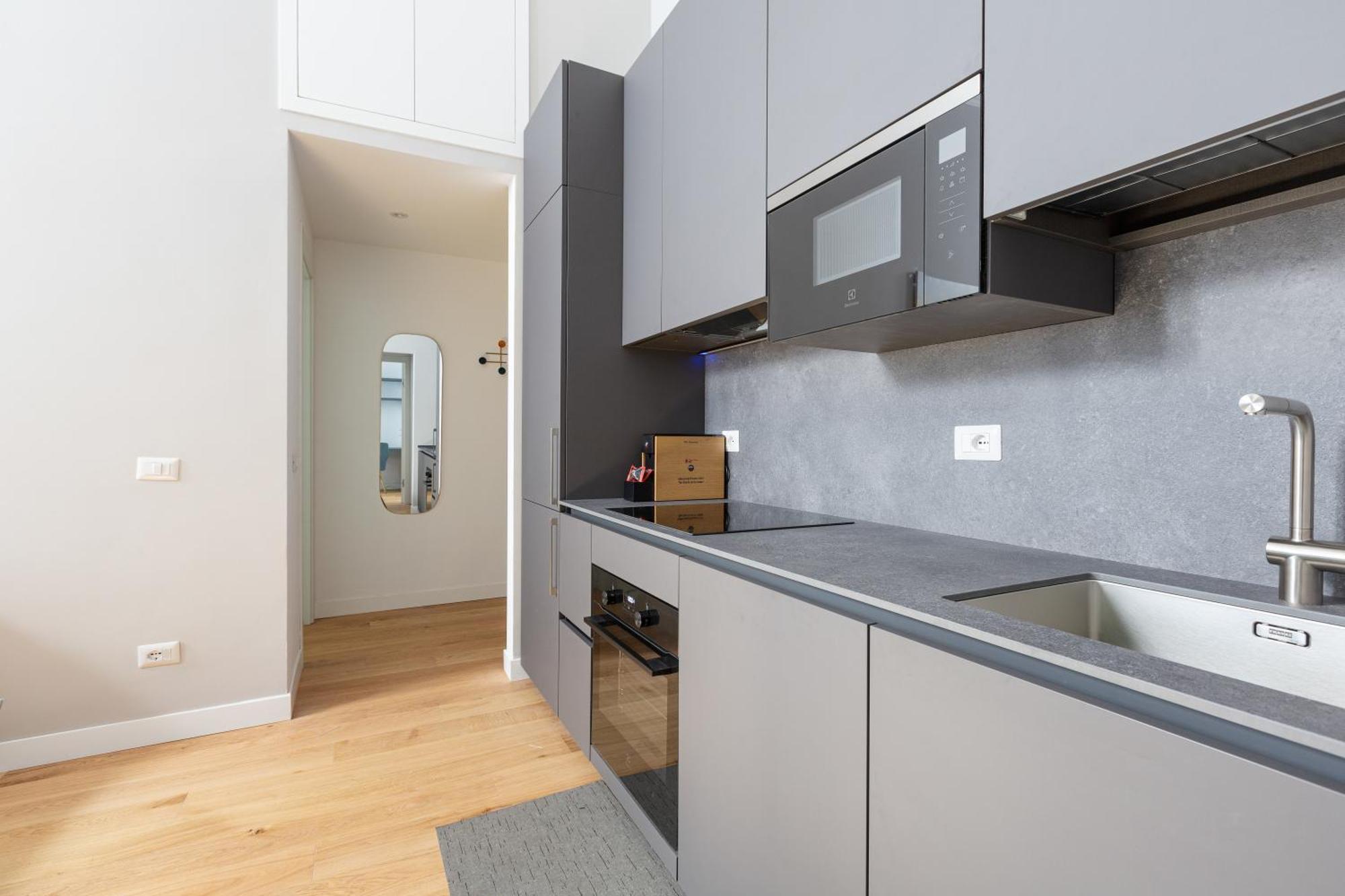 Mac Mahon - Urban Oasis Apartment!