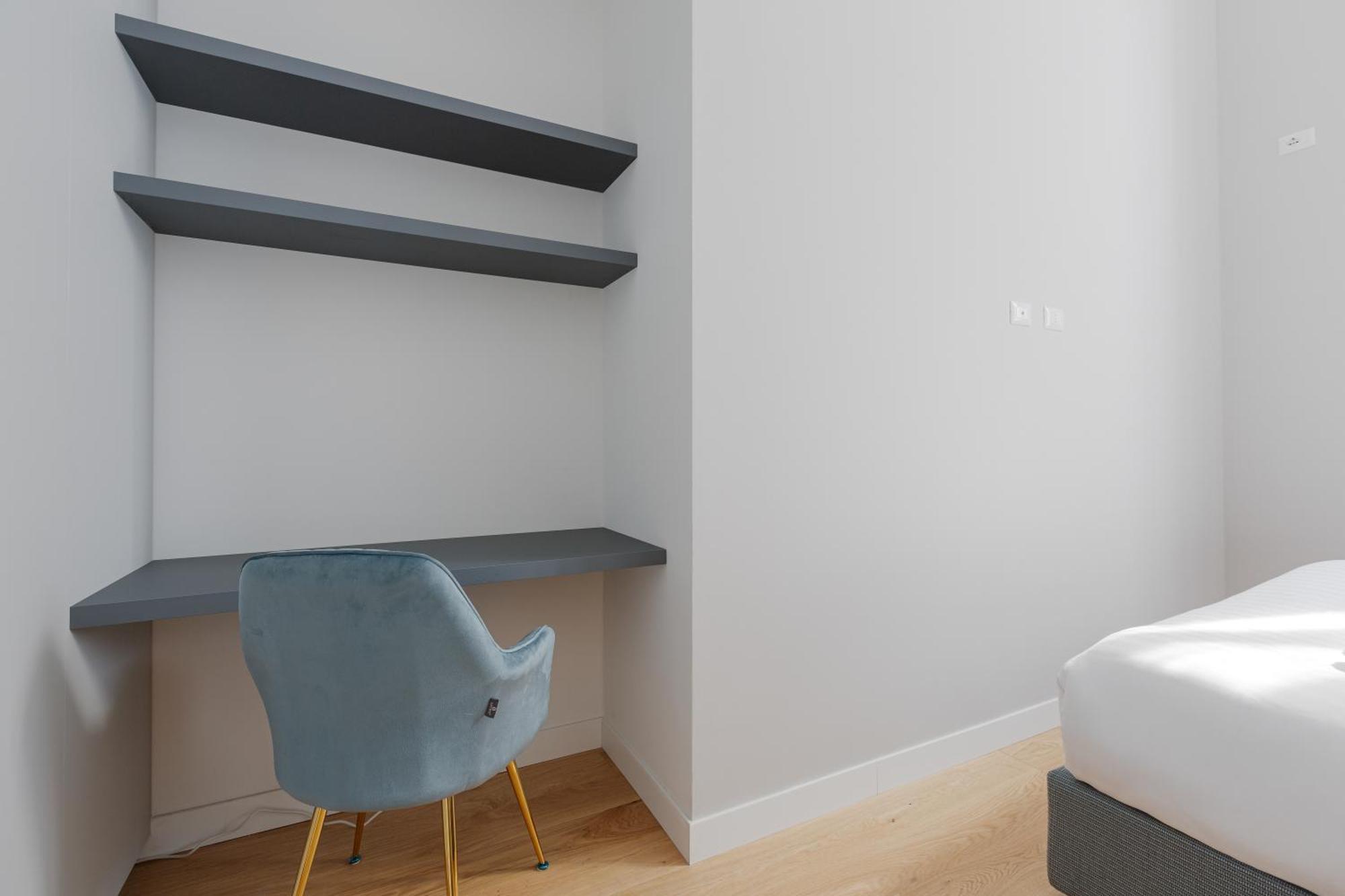 Mac Mahon - Urban Oasis Apartment! *