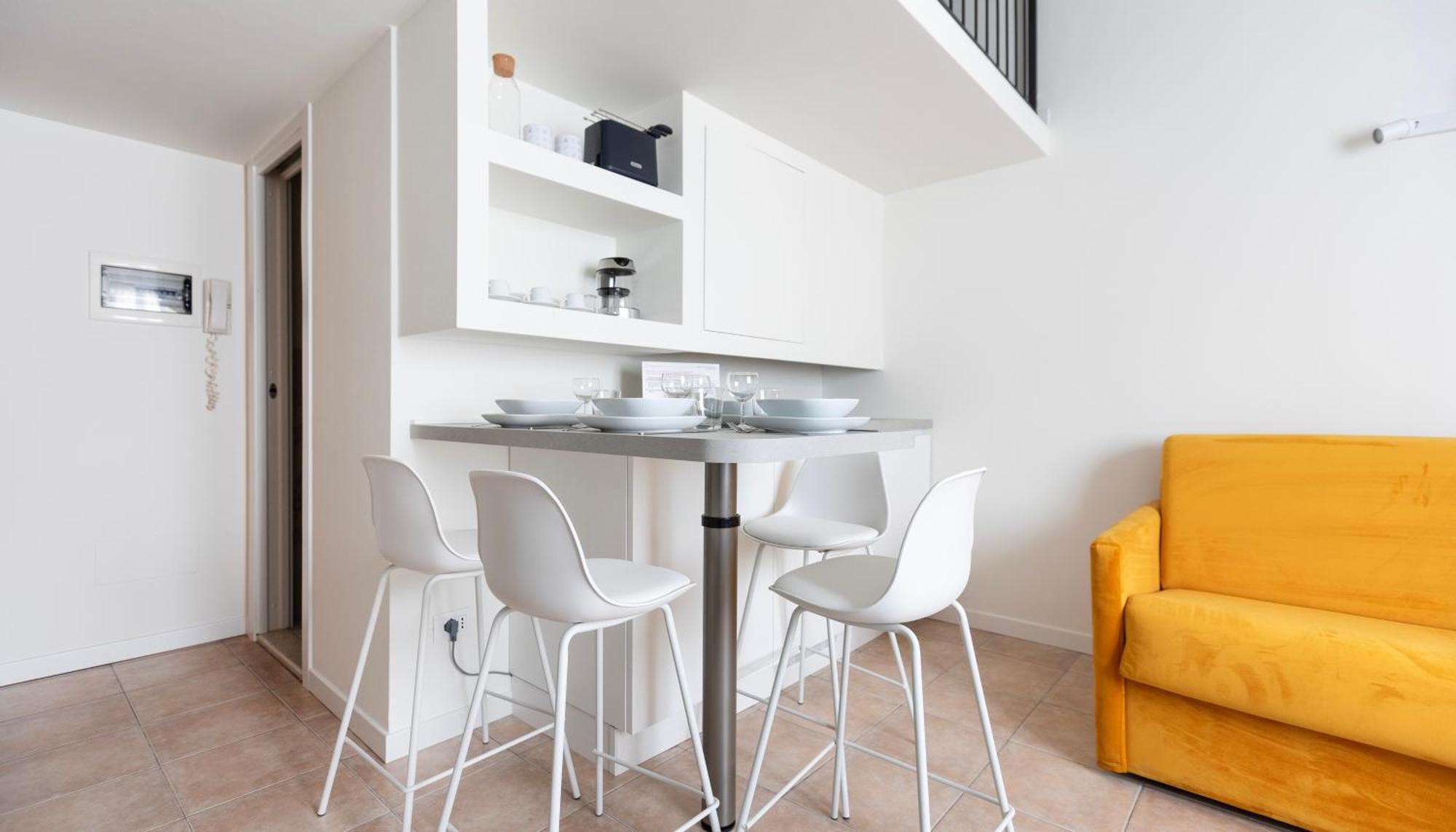 Italianway Apartment *