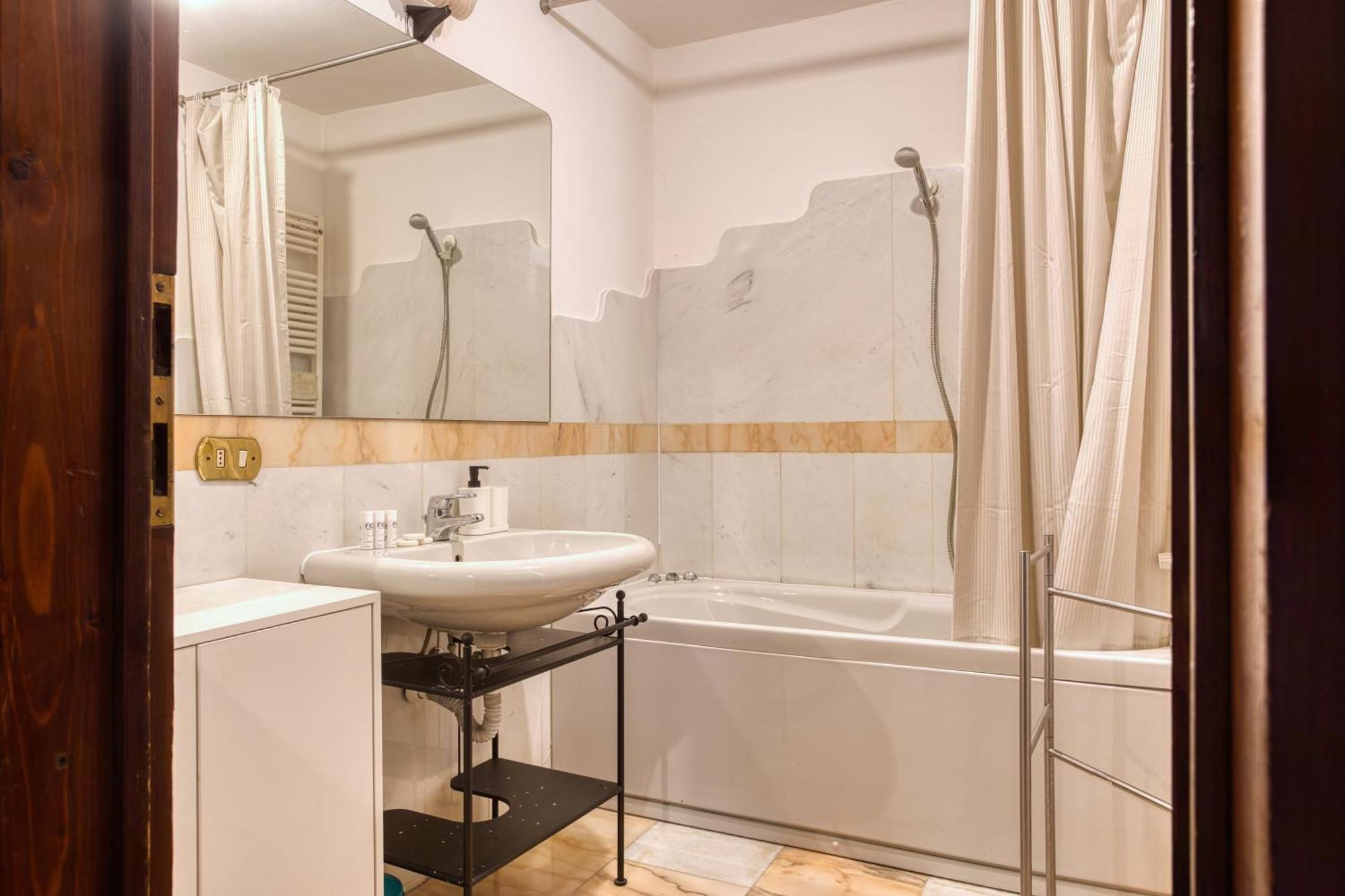 Joivy Spacious Flat, Excellent Centre Access *