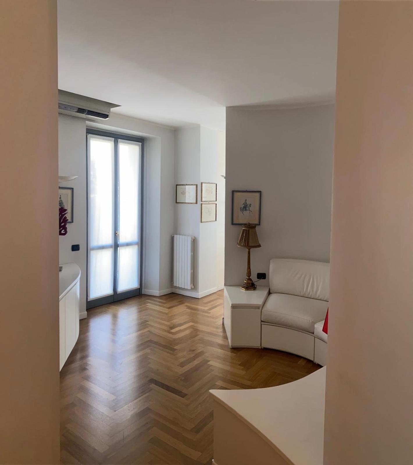 Lagrange Apartment