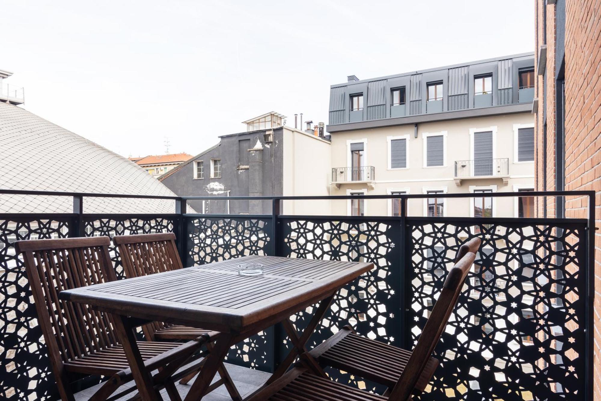 Bilocale Con Balcone Vicino Palazzo Del Ghiaccio Leilighet