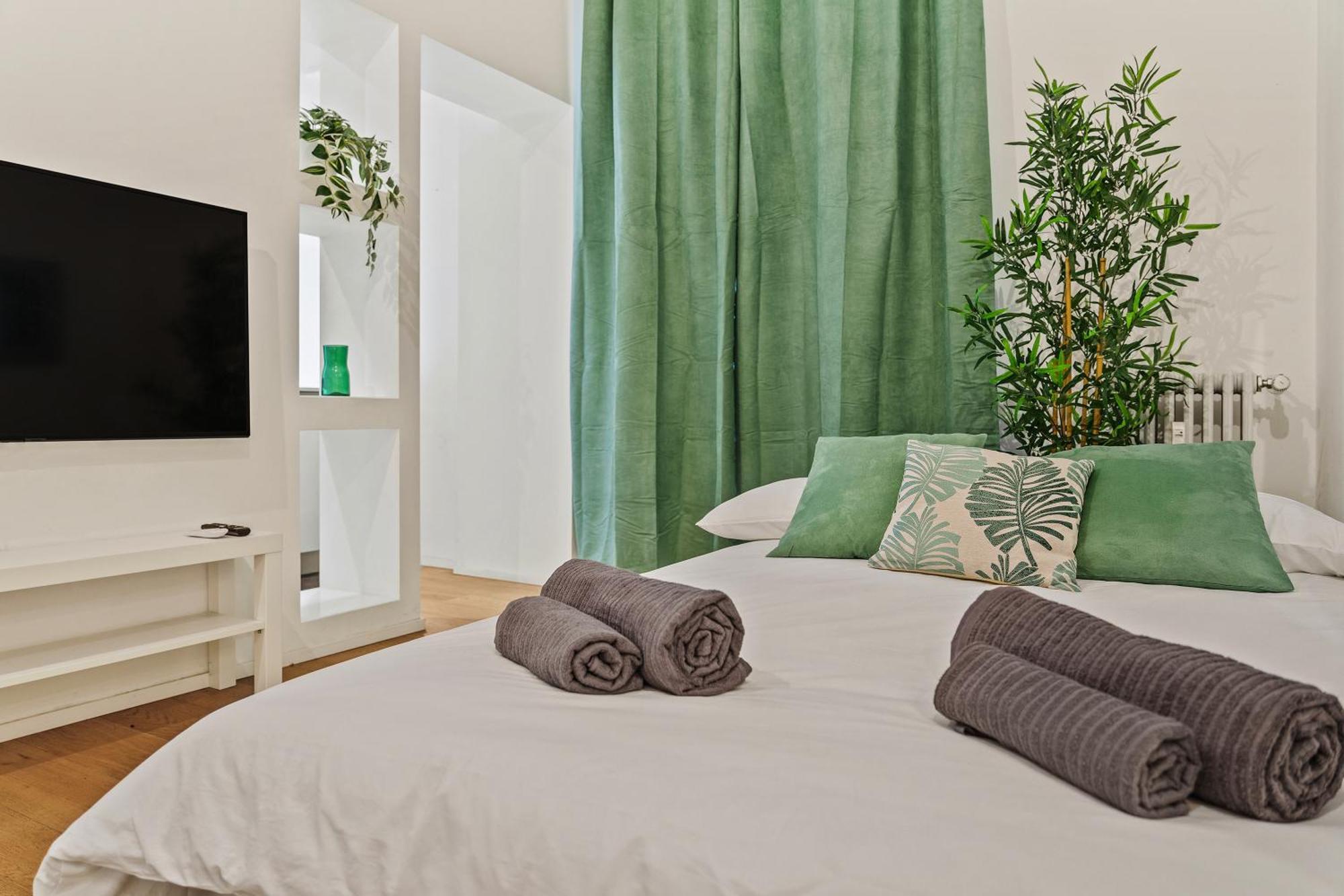 Tortona-navigli Luxury Desing District Wifi E Neflix Apartment Milan